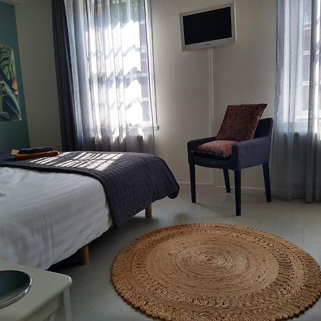 סינט מארטנסדייק Bed & Brasserie Het Kosthuys מראה חיצוני תמונה