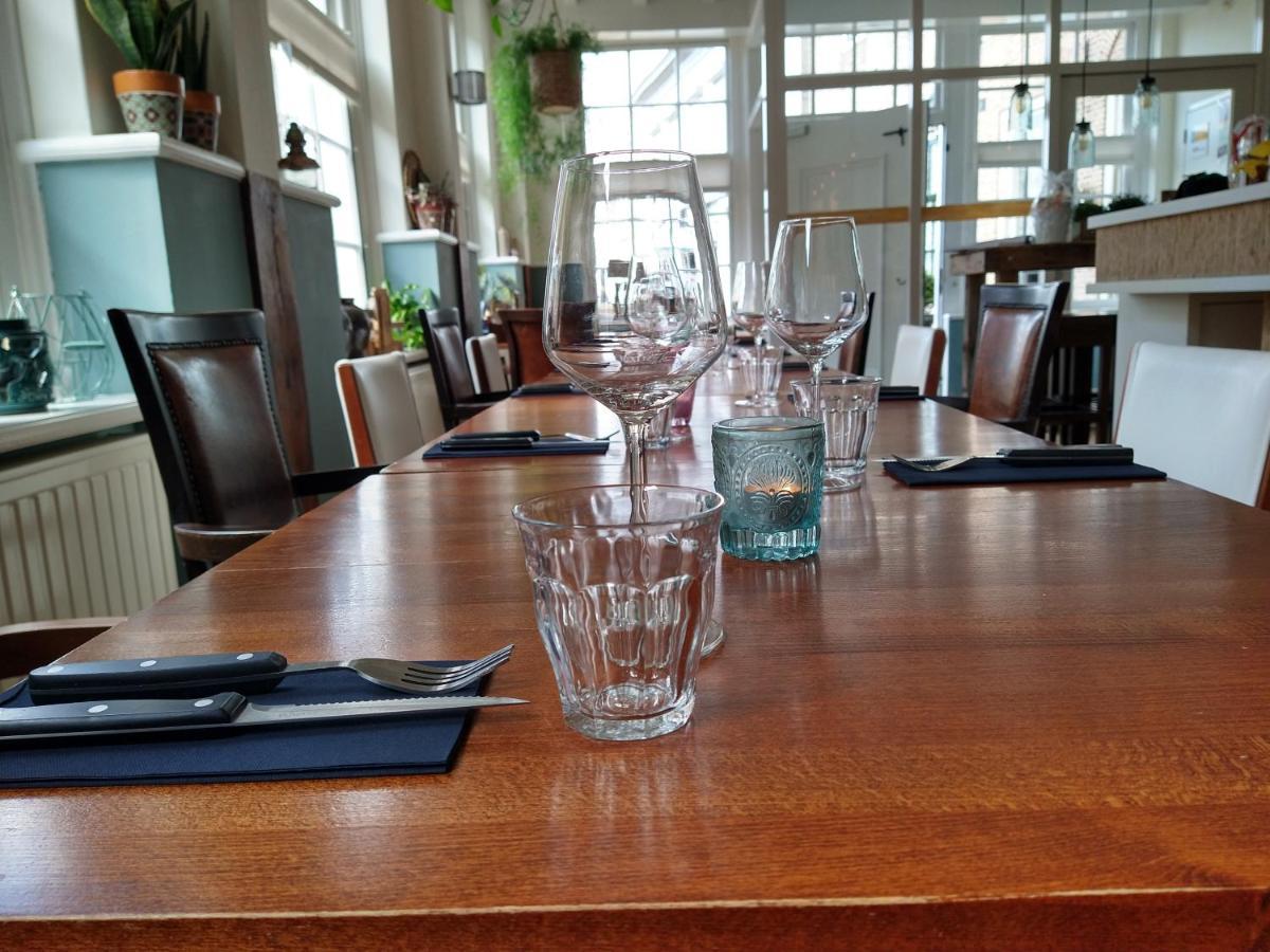 סינט מארטנסדייק Bed & Brasserie Het Kosthuys מראה חיצוני תמונה