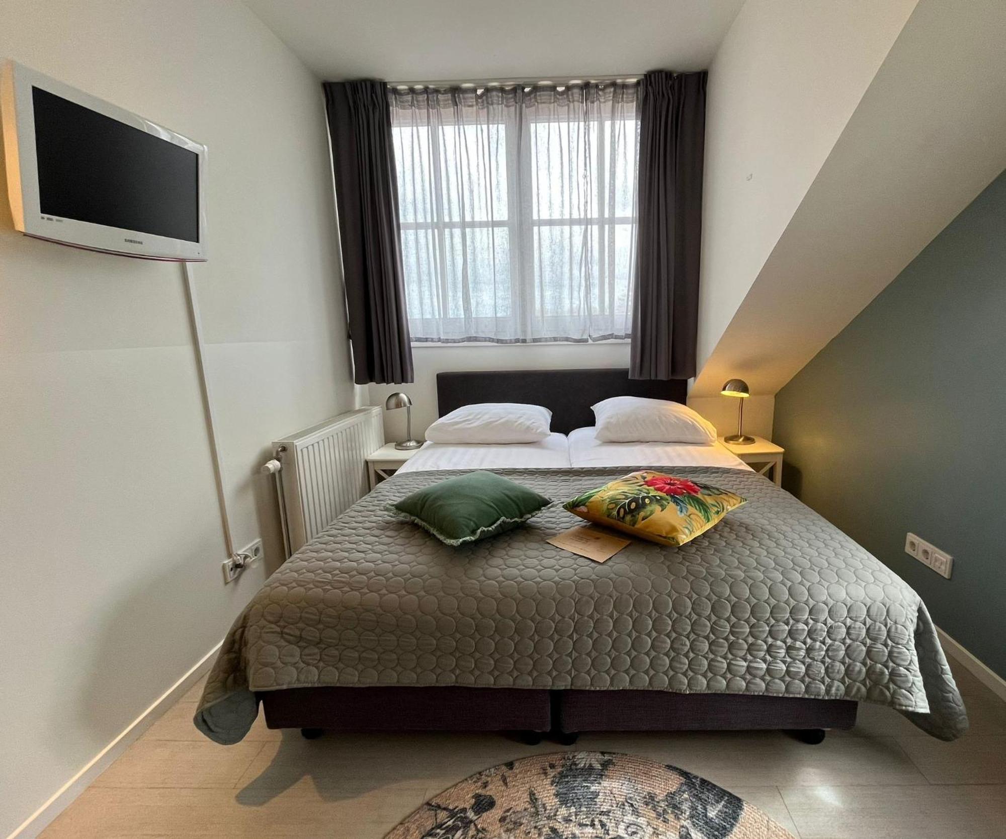 סינט מארטנסדייק Bed & Brasserie Het Kosthuys מראה חיצוני תמונה